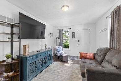 Opportunity awaits with this well-maintained duplex just moments - photo 15