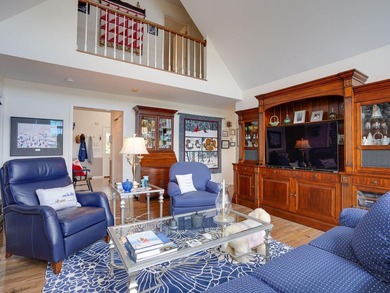 This exquisite lakefront retreat stands as a testament to - photo 6