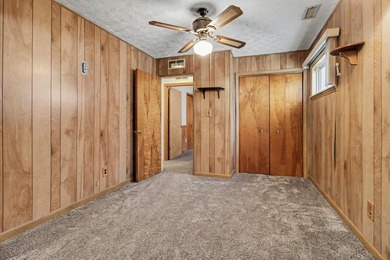 Amazing ranch home with 2 car garage offering 3 bedrooms plus 2 - photo 17