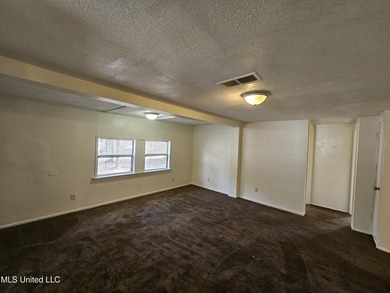 Clean and move-in ready 3-bedroom home priced below retail value - photo 17