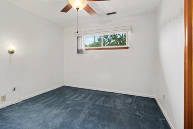Amazing ranch home with 2 car garage offering 3 bedrooms plus 2 - photo 19