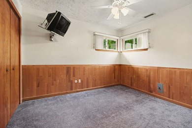 Amazing ranch home with 2 car garage offering 3 bedrooms plus 2 - photo 20