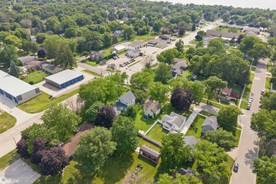 Opportunity awaits with this well-maintained duplex just moments - photo 25