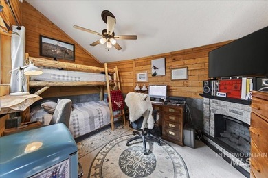 Set against the breathtaking Boise Mountains, this private view - photo 35
