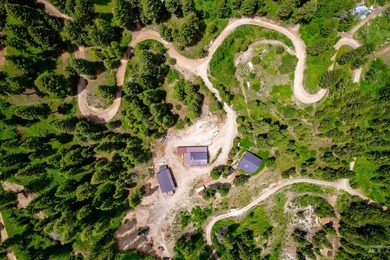 Set against the breathtaking Boise Mountains, this private view - photo 38