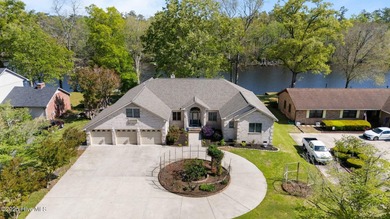 Trent River Home For Sale in New Bern North Carolina