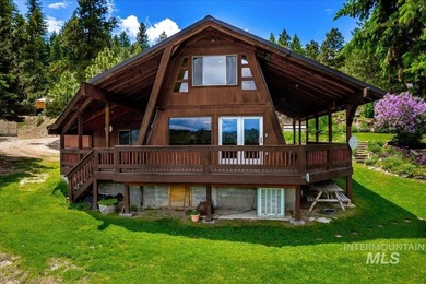 Set against the breathtaking Boise Mountains, this private view - photo 46
