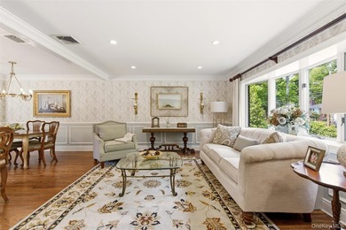 Beautifully Renovated Expanded Ranch Nested On A Quiet - photo 6