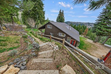 Set against the breathtaking Boise Mountains, this private view - photo 50
