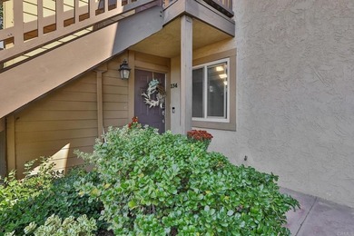 Welcome to this 2 bedroom, 2 bathroom ground-floor corner condo - photo 2