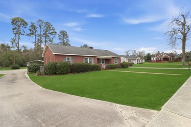 There's something special about a classic brick home on a quiet - photo 4