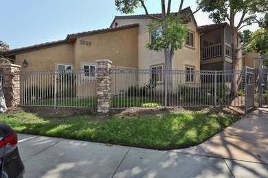 Welcome to this 2 bedroom, 2 bathroom ground-floor corner condo - photo 7