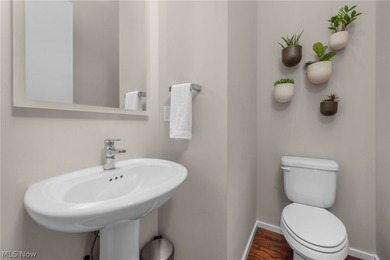 Stunning, impeccably maintained luxury corner townhome in the - photo 16