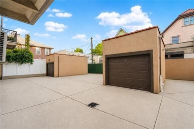 Dyker Heights-Super Rare duplex 3 bed, 3 full bath condominium - photo 4
