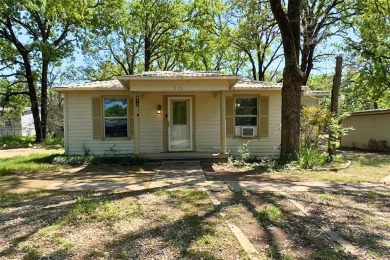 Lake Home For Sale in Gun Barrel City, Texas