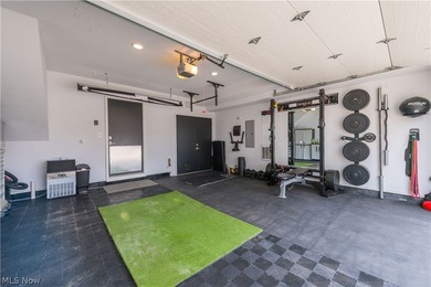 Stunning, impeccably maintained luxury corner townhome in the - photo 35