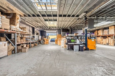 For Sale , Warehouse Mint! 1 Story Garage/ Warehouse. High - photo 5