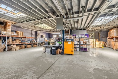 For Sale , Warehouse Mint! 1 Story Garage/ Warehouse. High - photo 8