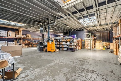 For Sale , Warehouse Mint! 1 Story Garage/ Warehouse. High - photo 9