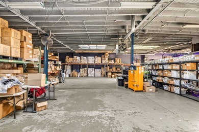 For Sale , Warehouse Mint! 1 Story Garage/ Warehouse. High - photo 10