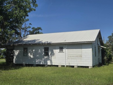 Circa 1934 house with charm and original wood throughout almost - photo 3