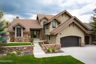 There aren't many homes where you can watch a golf shot land - photo 3
