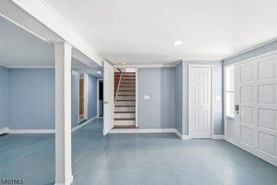 This recently renovated 3 bedroom 2 bathroom home features - photo 6