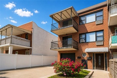 2 Family + a recreational floor - Prime Bensonhurst - photo 3