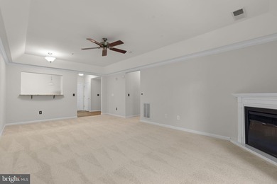 Beautifully maintained, freshly painted, and elevator-accessible - photo 13