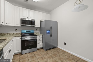 Beautifully maintained, freshly painted, and elevator-accessible - photo 17