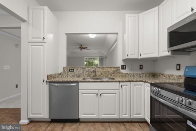 Beautifully maintained, freshly painted, and elevator-accessible - photo 20