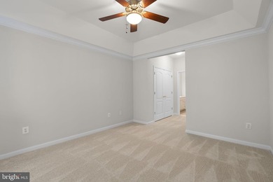 Beautifully maintained, freshly painted, and elevator-accessible - photo 25