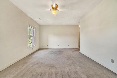 Great opportunity in the Glen - Condo with amazing views, tons