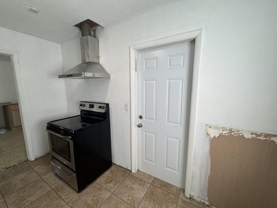Wonderful 3/2 house, located just minutes from I-95 and Virginia - photo 8