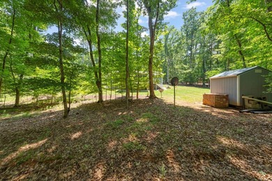 Welcome home to Merifield Acres ! This immaculate 3 Bedroom, 2 - photo 29