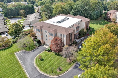 Great opportunity in the Glen - Condo with amazing views, tons