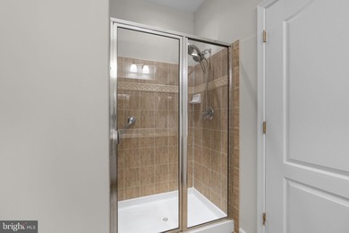 Beautifully maintained, freshly painted, and elevator-accessible - photo 35