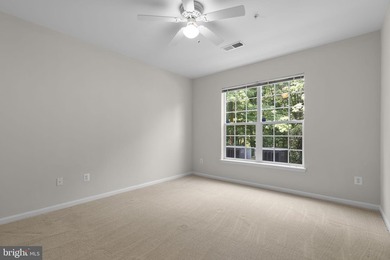 Beautifully maintained, freshly painted, and elevator-accessible - photo 38