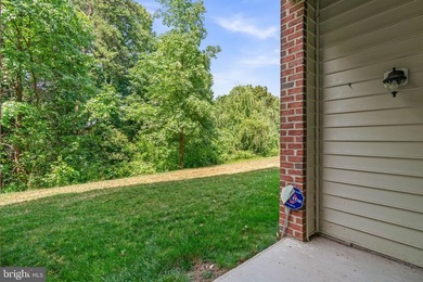 Beautifully maintained, freshly painted, and elevator-accessible - photo 44