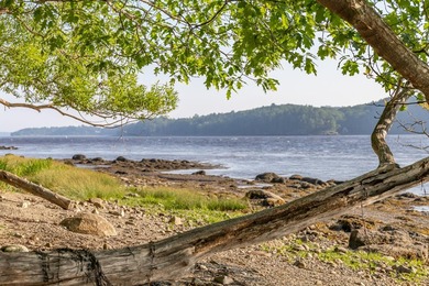 Discover the ultimate Maine lifestyle at this 29-acre rare - photo 60