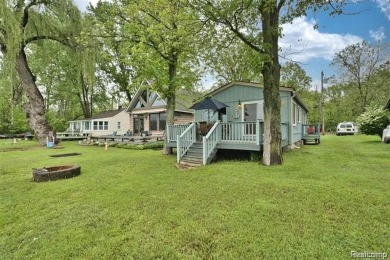Lake Home Sale Pending in South Lyon, Michigan