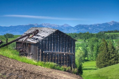 Misty Creek Ranch, a rare jewel nestled in the beauty of - photo 9