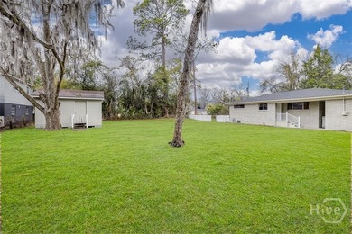 This beautifully renovated 2-bedroom, 1 bath bungalow is full of - photo 31