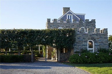 *STONE HOUSE* located just off of Newport's historic Ocean Drive - photo 4