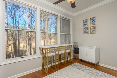 Unique townhome opportunity in the heart of Reynolds Lake