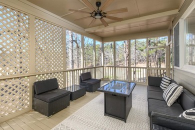 Unique townhome opportunity in the heart of Reynolds Lake