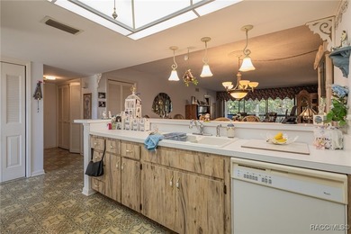 Relax and enjoy convenient living in this 2nd floor corner end - photo 12