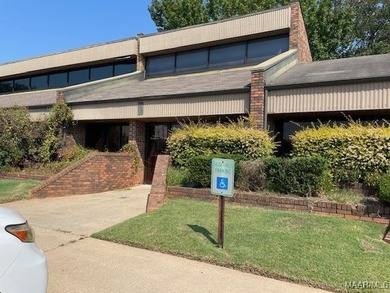 MODERN MEDICAL OFFICE CLOSE TO BAPTIST EAST ER ENTRANCE. LARGE