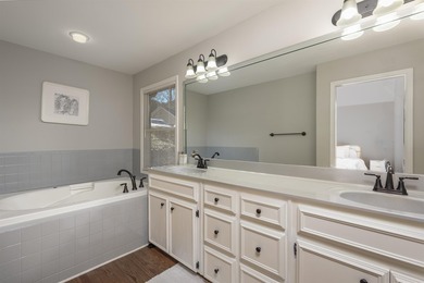 Unique townhome opportunity in the heart of Reynolds Lake