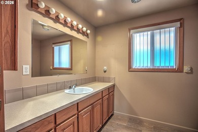 Well-maintained one-level home conveniently located in downtown - photo 18
